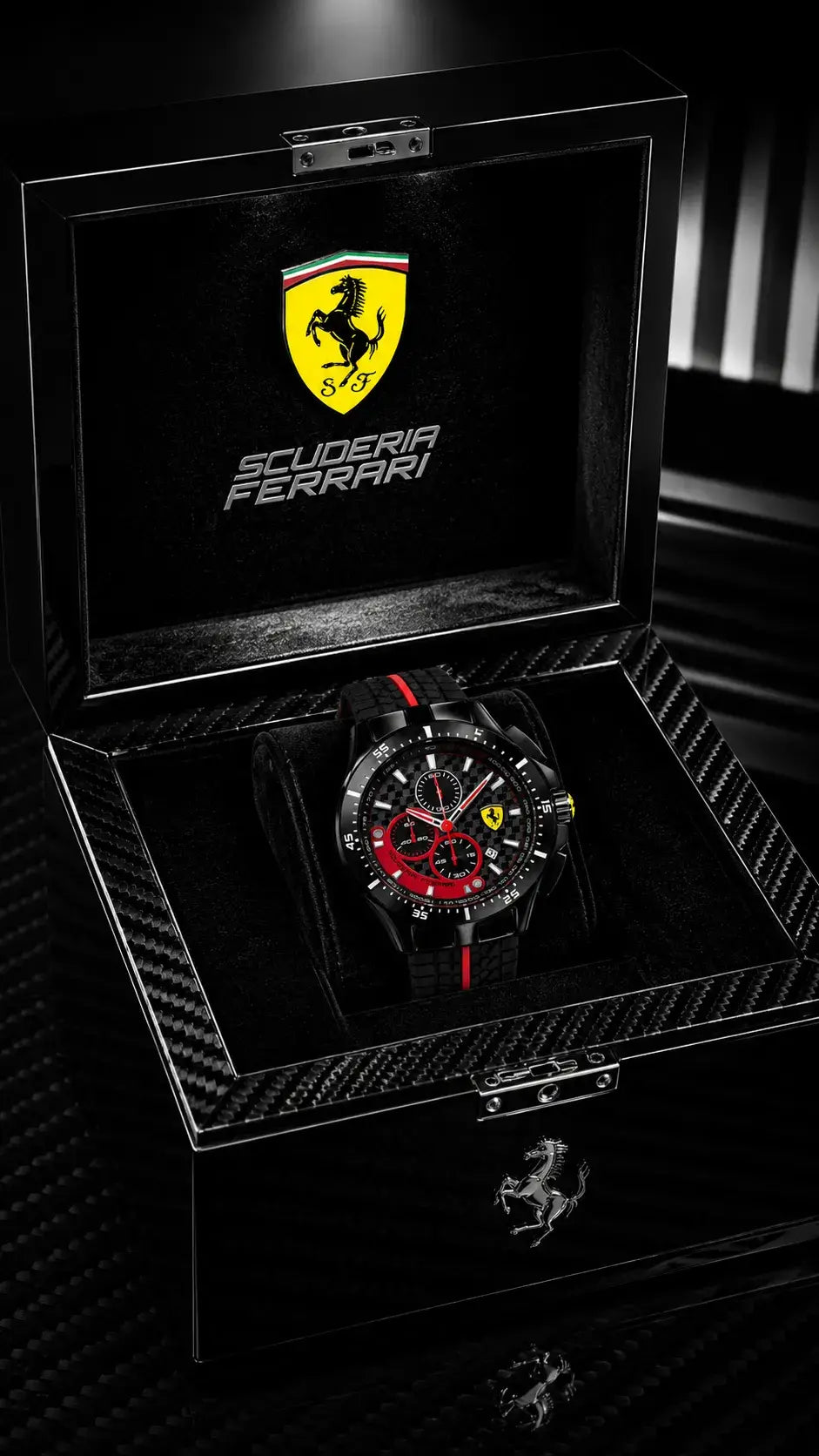 Scuderia Ferrari Corsa Chronograph Tachymeter Watch - Black / Red